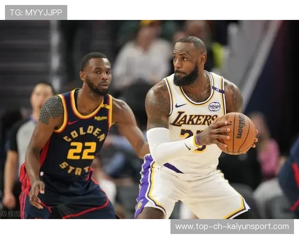 哈登连中三分，带领火箭大胜湖人